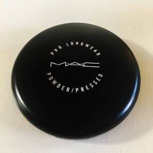 MAC Pro Longwear Powder/Pressed - Dark